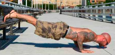 Отжимания с поднятыми ногами