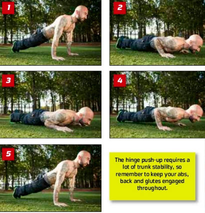 Шарнирные отжимания. Шарнирные отжимания требуют хорошей координации, поэтому в работу должны вовлекаться мышцы пресса, спины и ягодиц