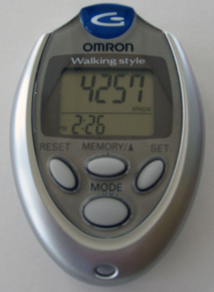 Файл:Omron HJ112.jpg