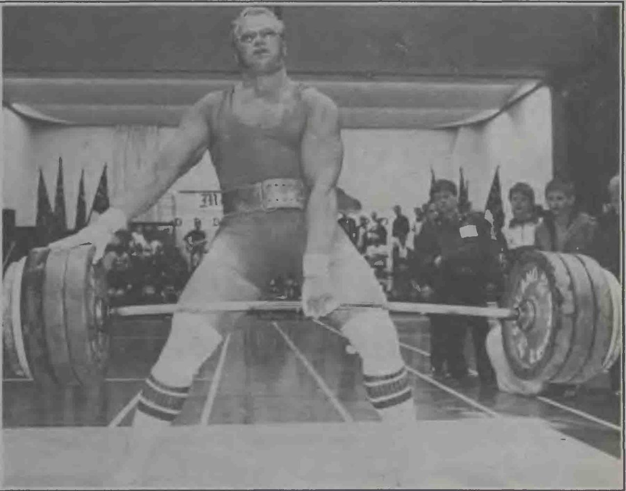 Файл:Single handed deadlift.jpg