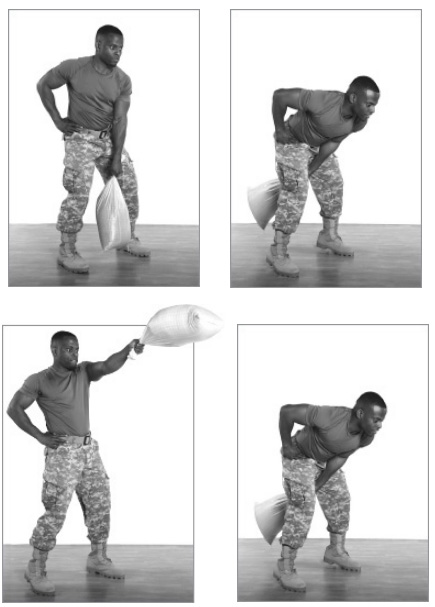 Махи мешком с песком одной рукой