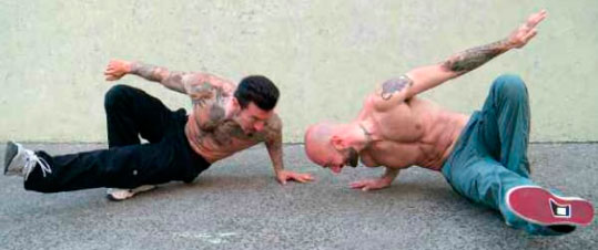 Отжимания «пистолетиком»