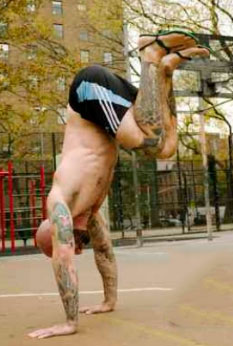 Прыжок с колен на руки и с рук на колени