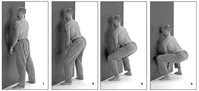 Приседания лицом к стене